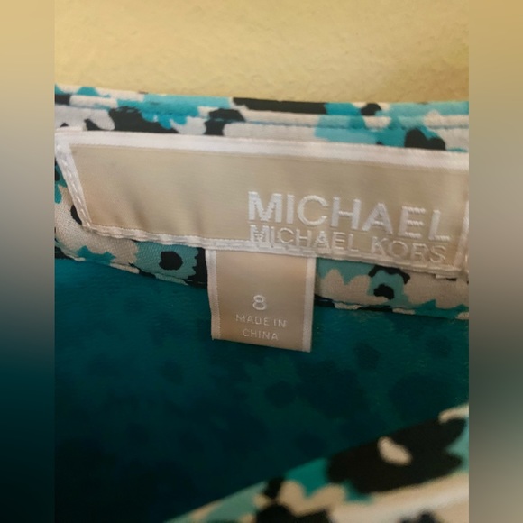 Michael Kors Skirt and Top including White Leather Belt - Picture 15 of 17